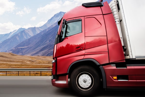 Які переваги дає вибір надійного логістичного партнера для вантажоперевезень