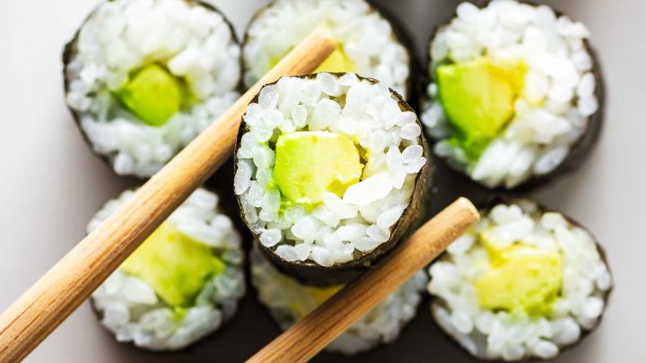 Как выбрать лучшие сеты суши с доставкой