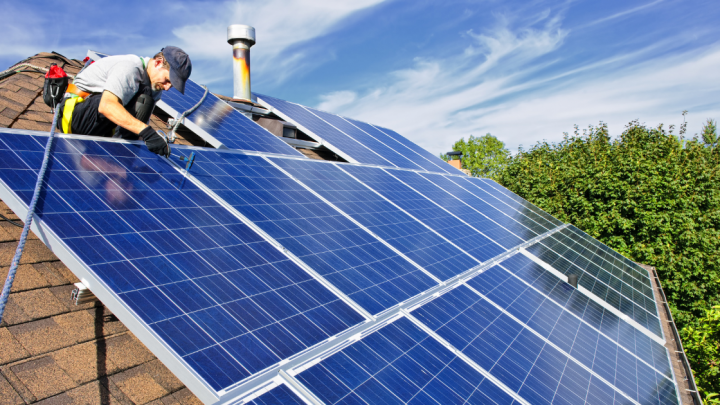 Портативные зарядные станции с солнечными панелями в качестве источника бесперебойного питания